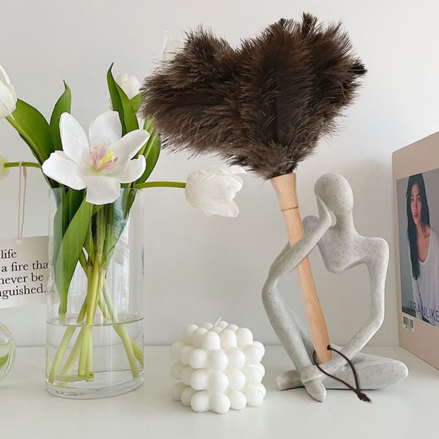 Natural ostrich duster is lightweight, compact, and has strong cleaning ability, suitable for household and car cleaning; They are all very good